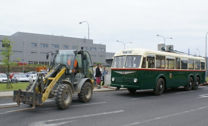 Velká fotoreportáž z příjezdu  rekonstruovaného trolejbusu  3 Tr3 do Techmanie