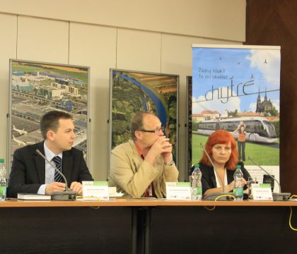 Z konference  Elektromobilita ve veřejné dopravě. Prezentace ke stažení