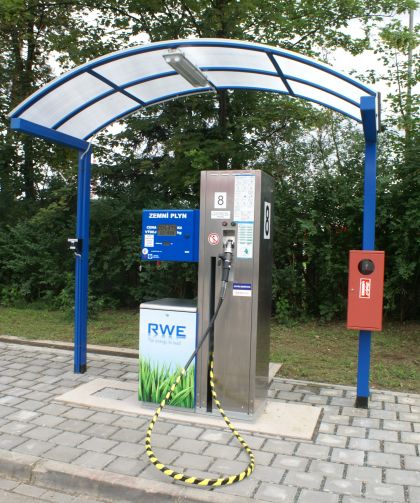 BUSportál jezdí na CNG: Tankování v Brně