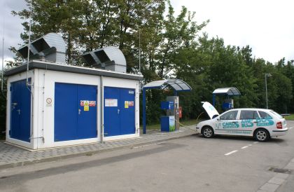 BUSportál jezdí na CNG: Tankování v Brně