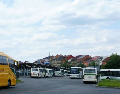 Autobusové nádraží v Plzni je svým umístěním poplatno historii socialistického 