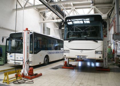 Na návštěvě ve společnosti  ZLINER. Tradice v opravárenství i prodeji autobusů