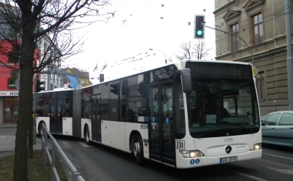 Stručně: Vozový park kloubových 18m autobusů v Plzni rozšíří další Solarisy