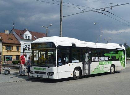 Dopravní podnik měst Chomutova a Jirkova testoval hybridní autobus VOLVO 7700
