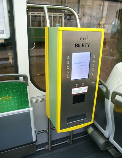 Autobuso-tramvajová pohlednice z Poznaně zejména na téma značky Solaris