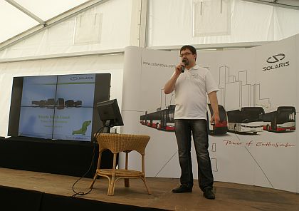 Tři autobusy Solaris na testování na polygonu Bednary: Elektrobus Urbino 8.9 m