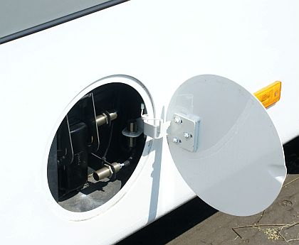 Tři autobusy Solaris na testování na polygonu Bednary: Elektrobus Urbino 8.9 m