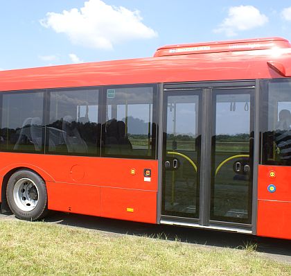 Tři autobusy Solaris na testování na polygonu Bednary: Solaris Urbino 18,75