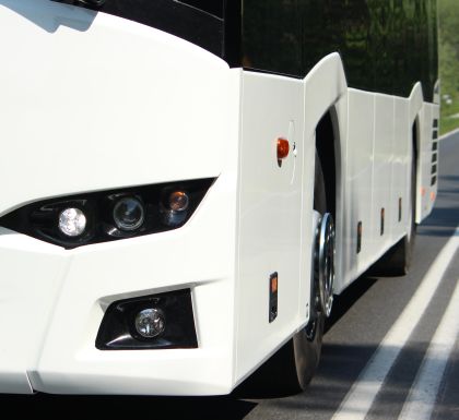 Tři autobusy Solaris na testování na polygonu Bednary: Nové InterUrbino