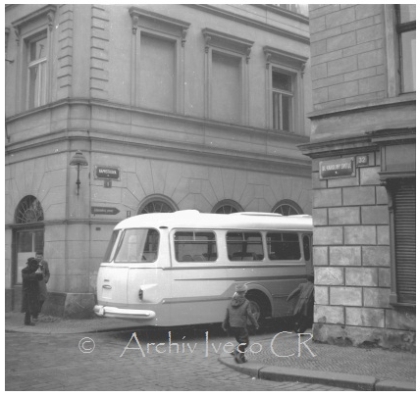 Kloubové autobusy v Praze: V roce 1960 absolvoval v Praze jízdy Škoda 706 RTO-K