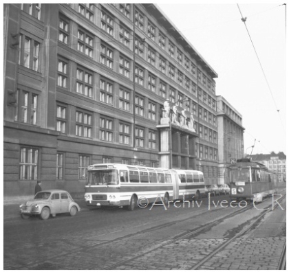 Kloubové autobusy v Praze: Karosa ŠM 16,5 v ulicích metropole a  něco k historii