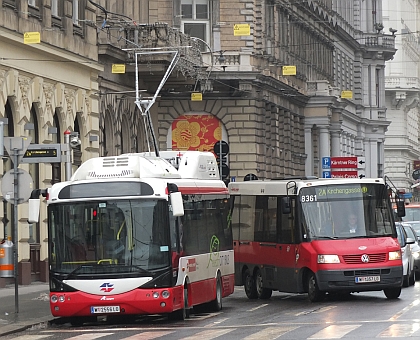 Malokapacitní elektrobusy Rampini/Siemens ve Vídni naživo