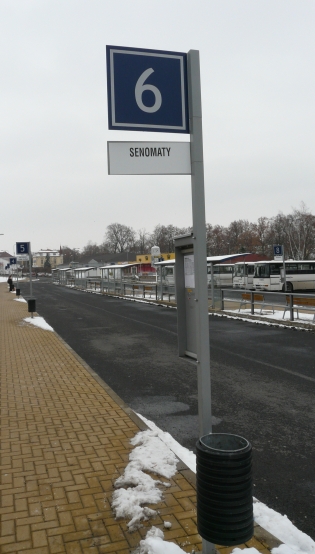 Autobusové nádraží v Rakovníku je především ve znamení dopravce ANEXIA