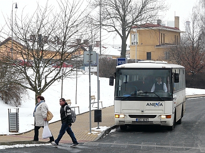 Autobusové nádraží v Rakovníku je především ve znamení dopravce ANEXIA