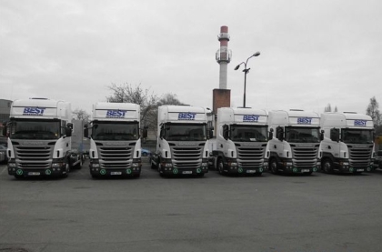 11 novými vozidly Scania R440 s nástavbou PANAV modernizuje vozový park