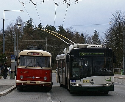 Plzeňské historické busy vyjely v rámci konference o městské dopravě: 