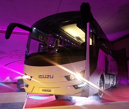 ISUZU VISIGO 9,5 m: Nová konstrukce se samonosnou karosérií a motorem vzadu