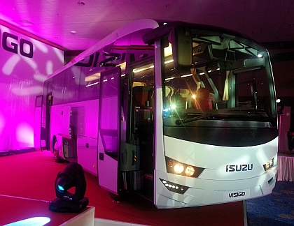 ISUZU VISIGO 9,5 m: Nová konstrukce se samonosnou karosérií a motorem vzadu
