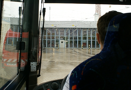 Informační tabule Bustec z Blanska v norimberských tramvajích a autobusech 