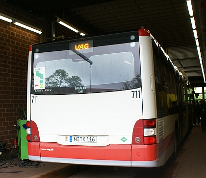 Informační tabule Bustec z Blanska v norimberských tramvajích a autobusech 