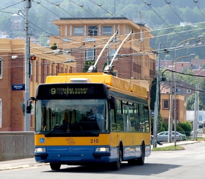 Nový trolejbus Škoda 26 Tr  Solaris ve Zlíně v ulicích a interiér vozidla