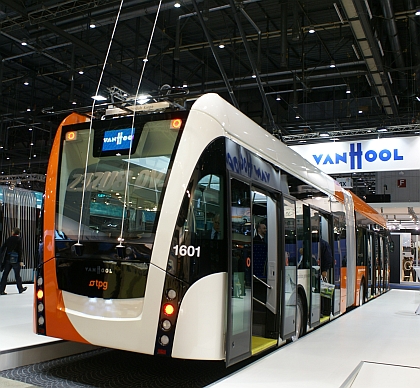 UITP 2013: Velkokapacitní 'Tram Look' busy - obvyklé i v ve variantě trolejbus