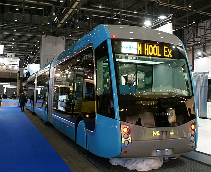 UITP 2013: Velkokapacitní 'Tram Look' busy - obvyklé i v ve variantě trolejbus