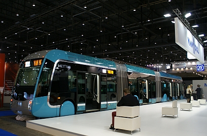 UITP 2013: Velkokapacitní 'Tram Look' busy - obvyklé i v ve variantě trolejbus