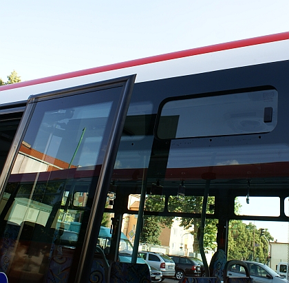 Elektrobus SOR EBN 9,5 s novým designem detailněji