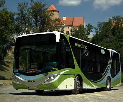 V Brně proběhlo testování polského elektrobusu AMZ