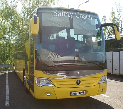 Mercedes-Benz Travego Edition 1 Safety Coach se krátce představil médiím v Praze