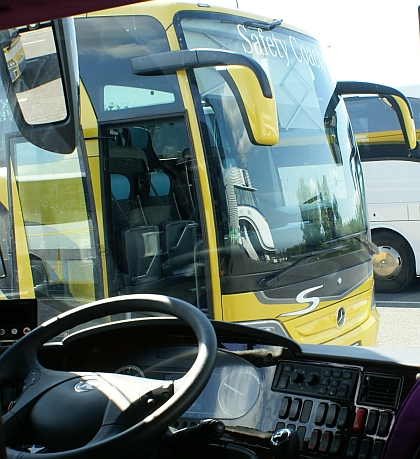 Mercedes-Benz Travego Edition 1 Safety Coach se krátce představil médiím v Praze