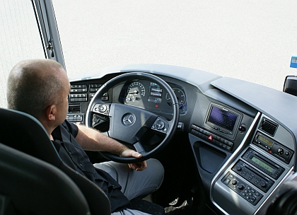 Mercedes-Benz Travego Edition 1 Safety Coach se krátce představil médiím v Praze