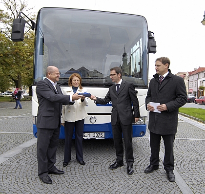 Iveco dodalo dopravní společnosti ICOM transport 17 autobusů Crossway 