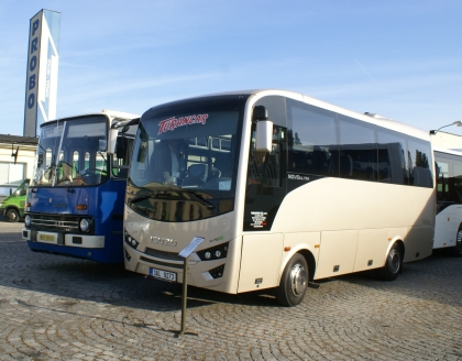Malokapacitní autobus ISUZU Novo Ultra s faceliftem 2013