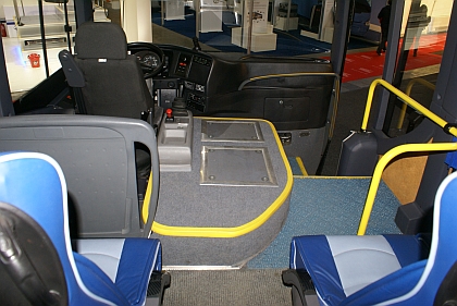 BUSWORLD 2013: Malokapacitní Volgabus Ritmiks - konečně doopravdy,