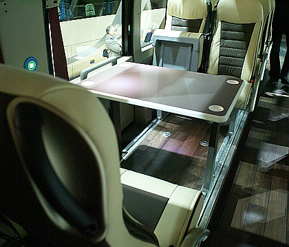 BUSWORLD 2013: IVECO BUS - Magelys Pro ve speciální výbavě detailně.