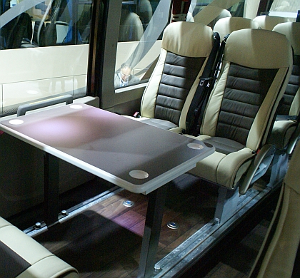 BUSWORLD 2013: IVECO BUS - Magelys Pro ve speciální výbavě detailně.