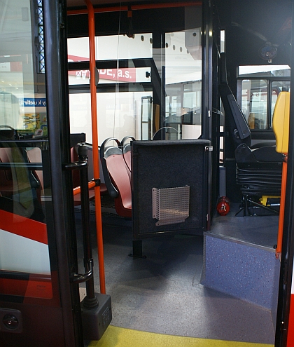 CZECHBUS 2013 - Z předávání malokapacitního autobusu SKD Stratos LF 38 D.