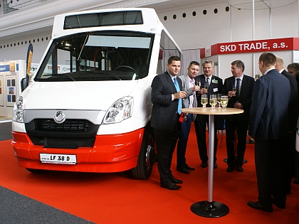CZECHBUS 2013 - Z předávání malokapacitního autobusu SKD Stratos LF 38 D.