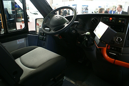 CZECHBUS 2013 - Z předávání malokapacitního autobusu SKD Stratos LF 38 D.