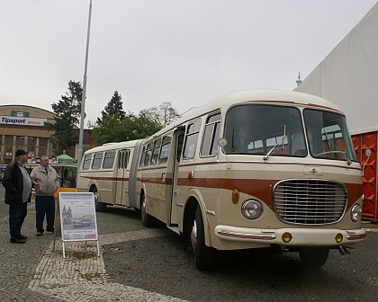 CZECHBUS 2013: Historický autobus  Škoda 706 RTO-K vzbudil zasloužený obdiv