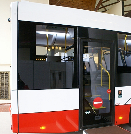 CZECHBUS 2013: Solaris představil v premiéře "česko-polský elektrobus"