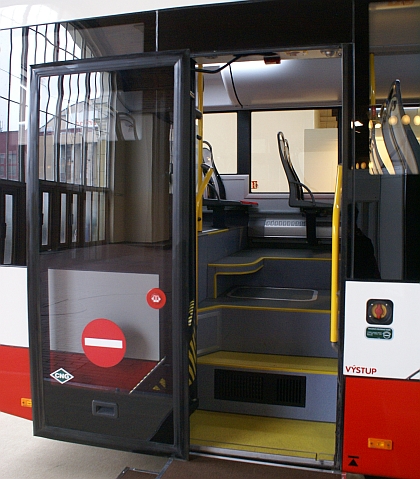 CZECHBUS 2013: Solaris představil v premiéře "česko-polský elektrobus"