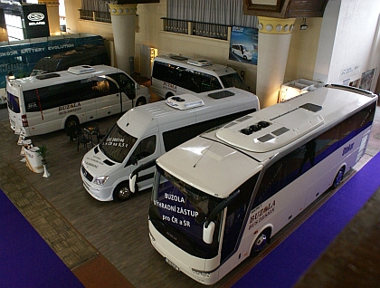 CZECHBUS 2013: Isuzu Novo Ultra (TURANCAR CZ) a Otokar Vectio T (Buzola)