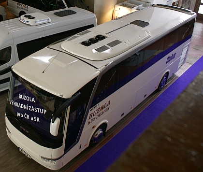 CZECHBUS 2013:  Isuzu Novo Ultra (TURANCAR CZ) a Otokar Vectio T (Buzola)