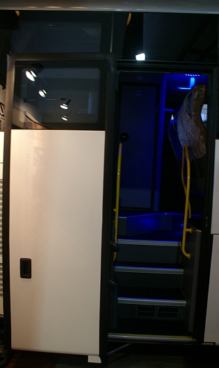 CZECHBUS 2013: Isuzu Novo Ultra (TURANCAR CZ) a Otokar Vectio T (Buzola)