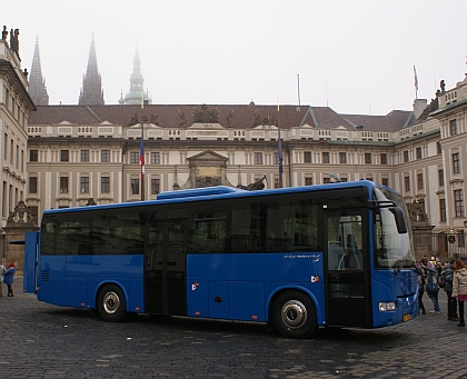 Slavnostní předávání autobusu Crossway pro Hradní stráž 13.12.2013