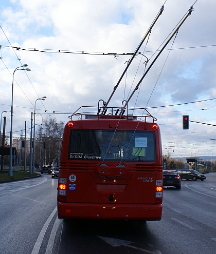 Škoda 30 a 31 Tr SOR pro Bratislavu v ulicích Plzně