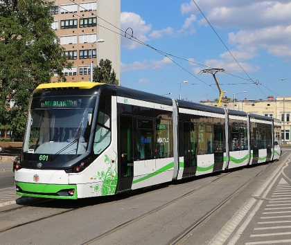 Tramvaje ze Škody Transportation vyjely do provozu s cestujícími v Maďarsku